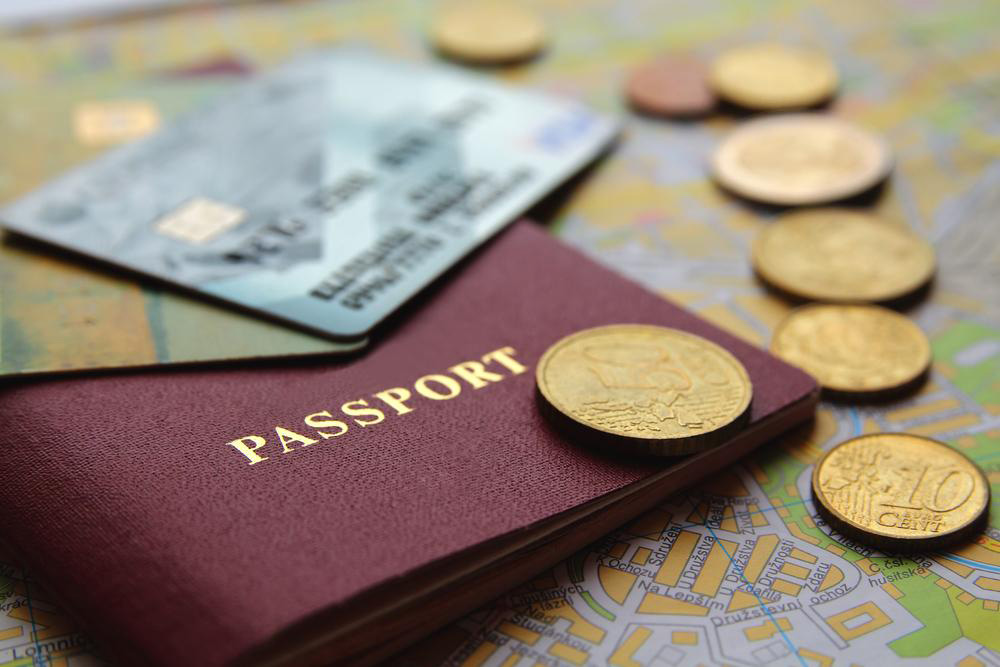 5 Reasons to get a travel currency card