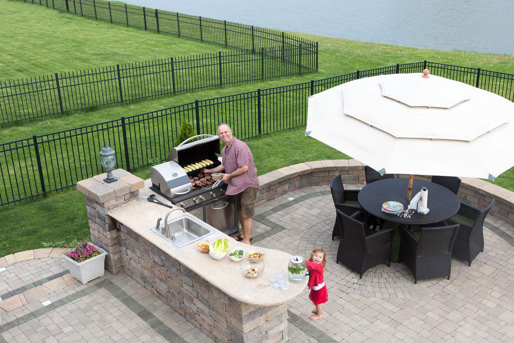 7 points to consider when designing an outdoor kitchen island