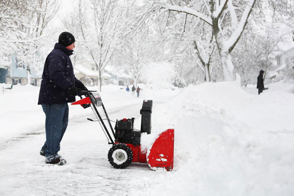 8 useful features of electric snow blowers