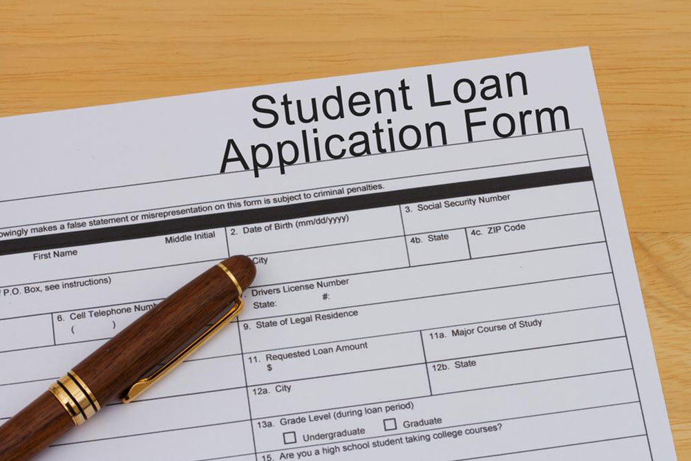 A must-read before applying for a parent student loan