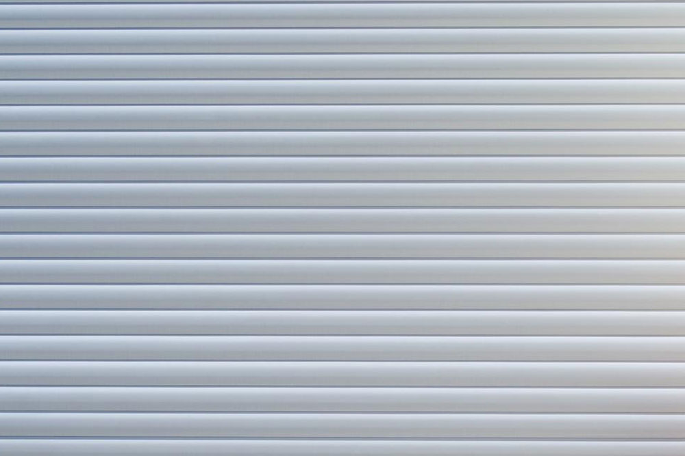 Improving safety levels in buildings with roller blinds