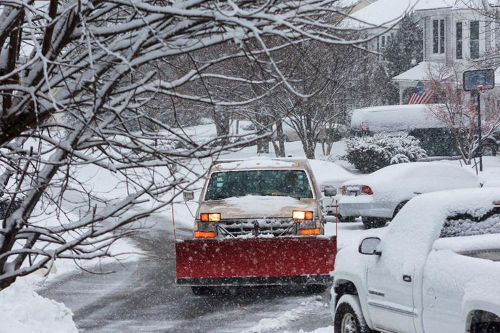 Quick maintenance tips for snow plows