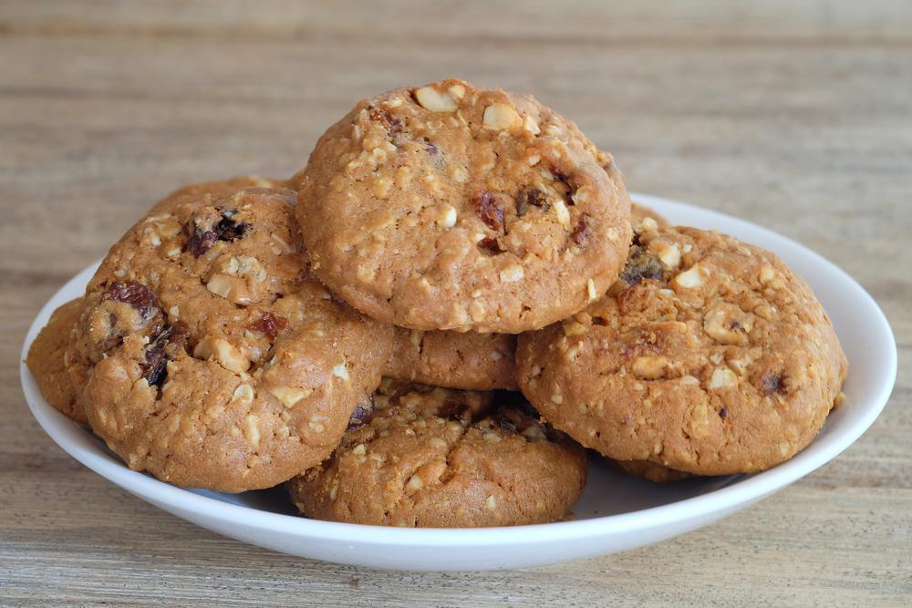 Two mouth watering oatmeal and raisin cookie recipes
