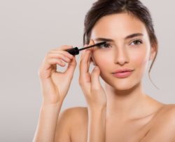 Find the Best Mascara Based on Your Personal Choice and Requirement
