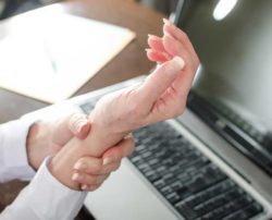4 Major Causes of Hand Numbness