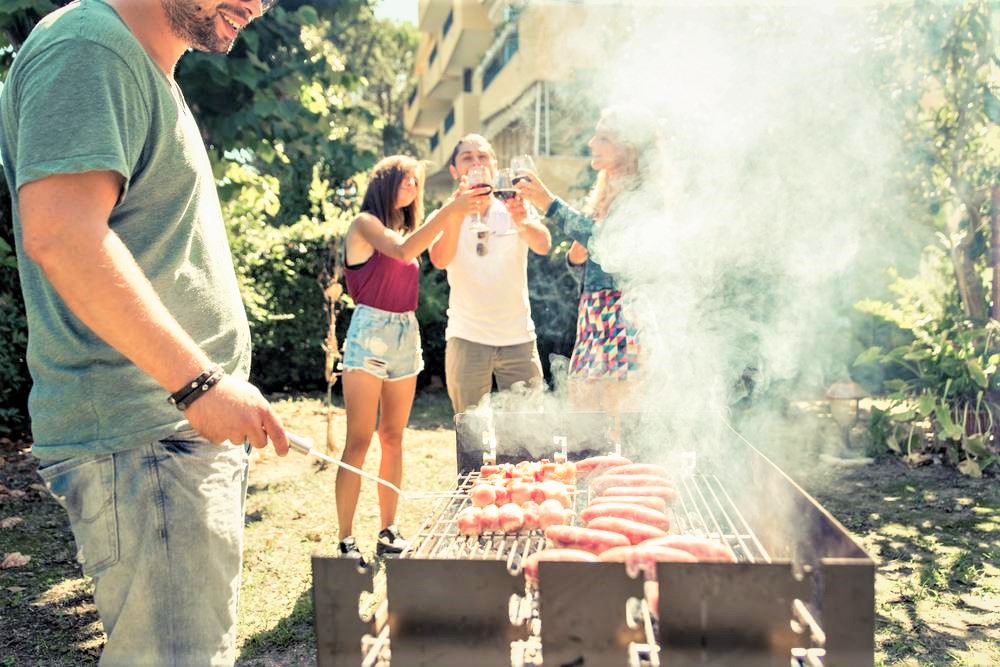 Buy The Right Grill For Outdoor Cooking This Summer!