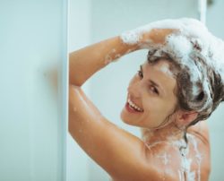 Factors to Consider while Choosing the Best Shampoo for Hair Loss
