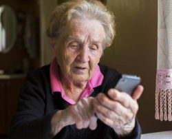 Importance of senior cell phones
