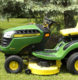 John Deere Lawn Tractors – What they are and their Types