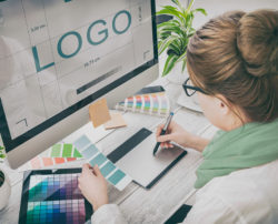 Top 4 websites that create your brand logo for free
