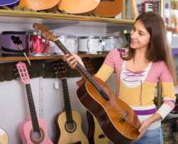 How to choose a musical instrument like guitar